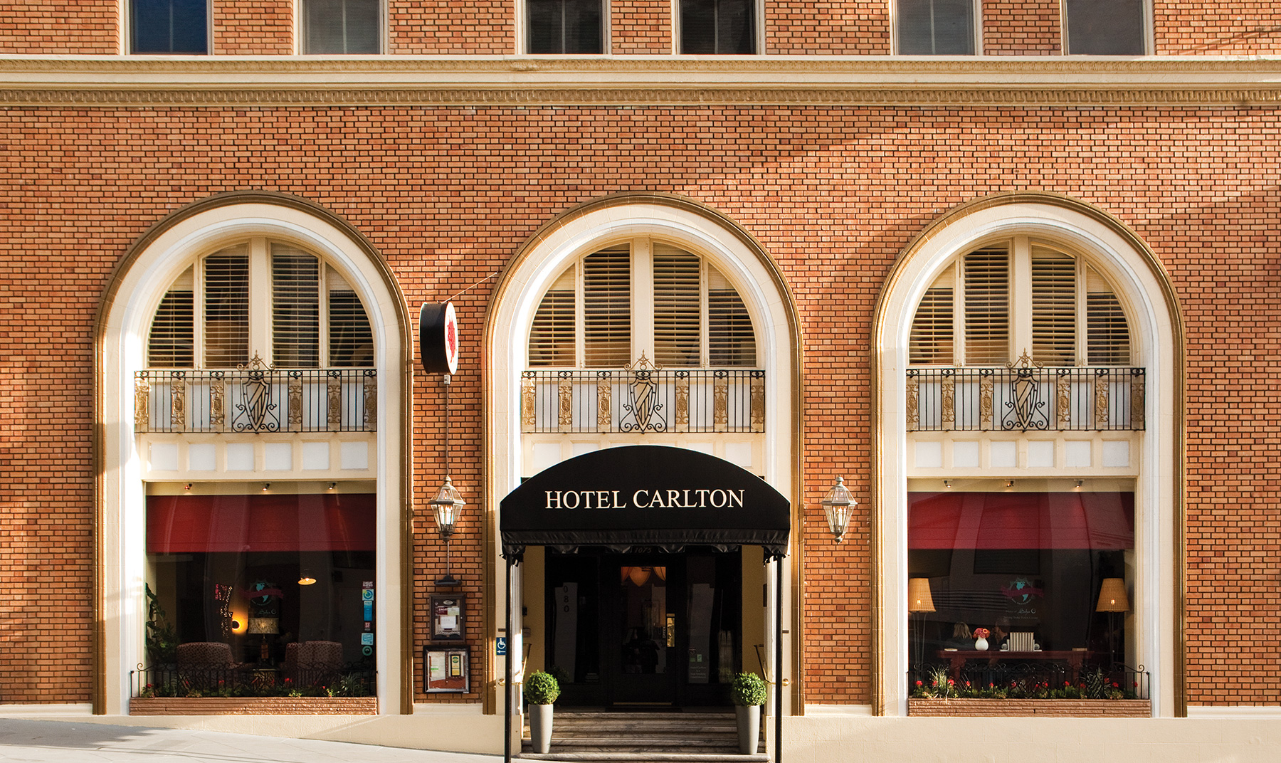 Carlton Hotel