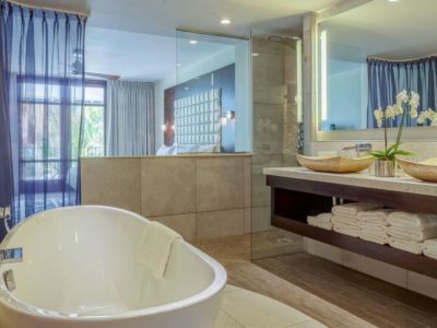 Floris Suite Hotel