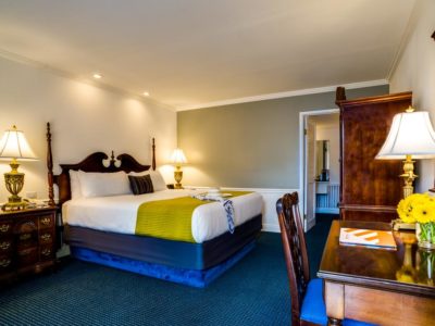 Town And Country Resort Hotel