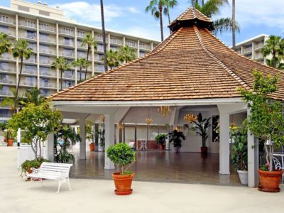 Town And Country Resort Hotel