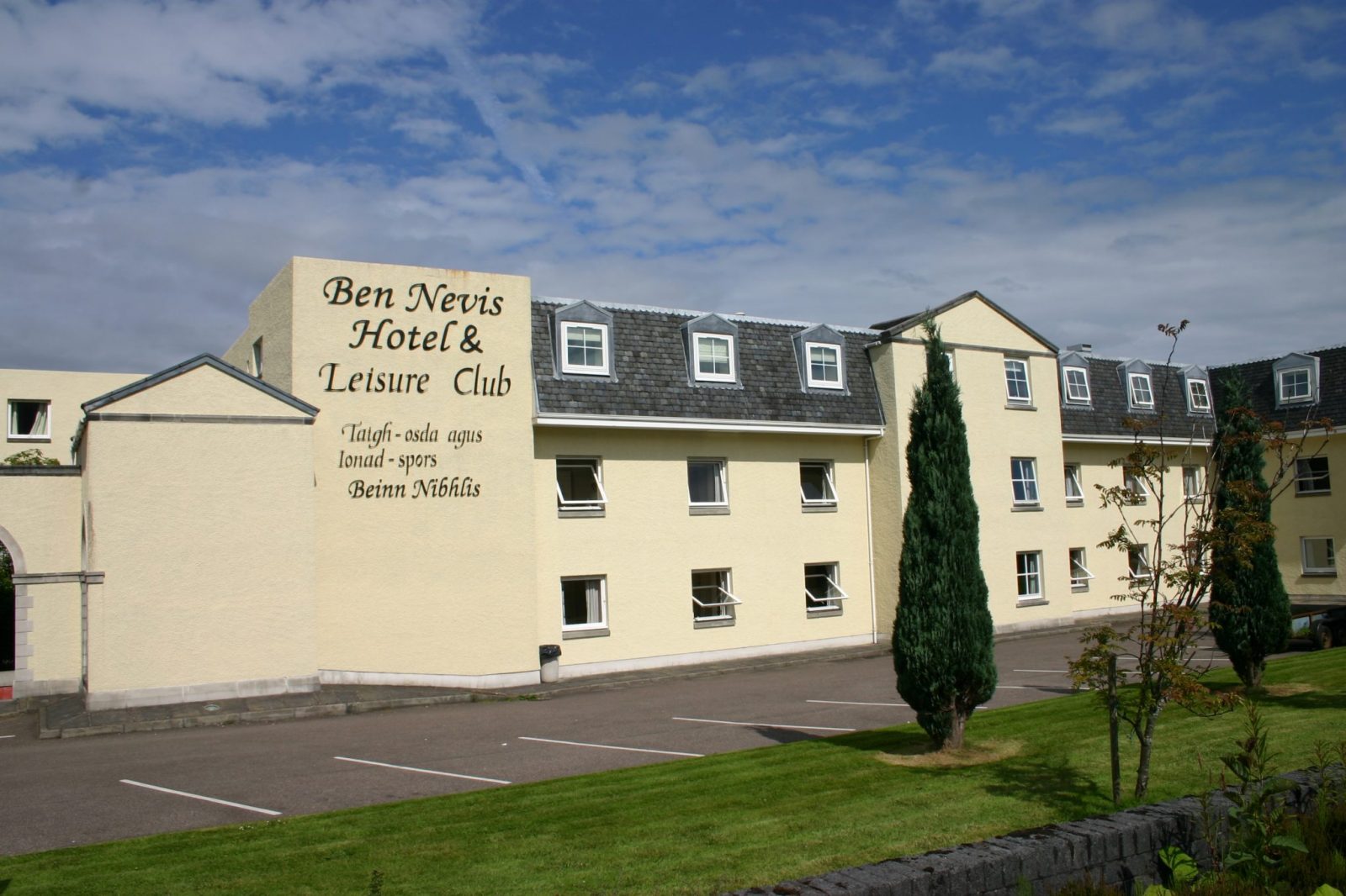 Ben Nevis Hotel is a gay and lesbian friendly hotel in Fort William.